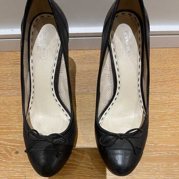 Coach shoes - Picture 1 of 5